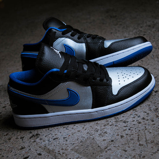 AIR JORDAN 1 LOW / BLACK-WHITE-GAME ROYAL-MTLC PLATINUM