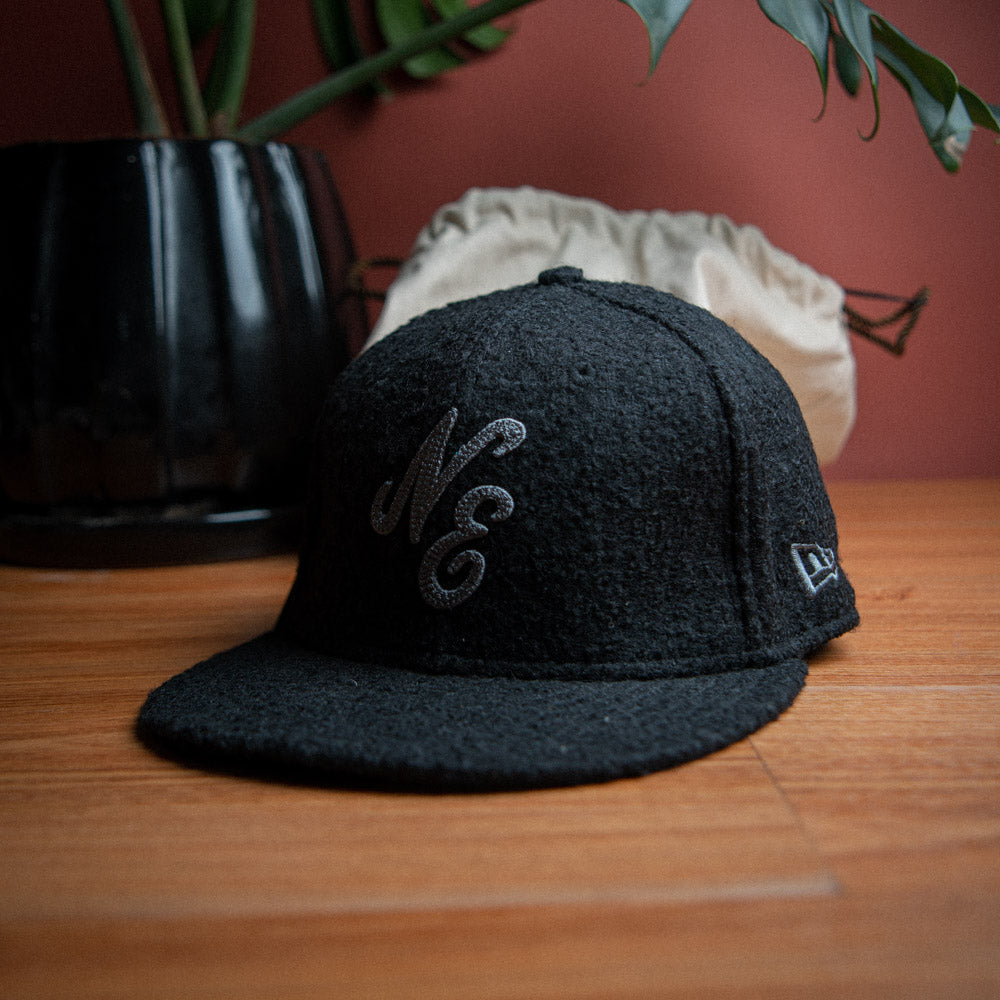 Moon X New Era Wool 59FIFTY Cerrada Negra