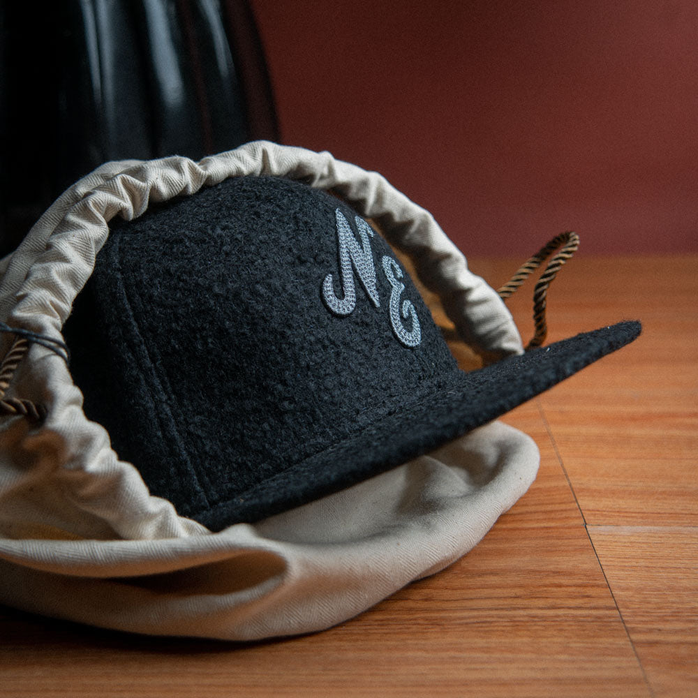 Moon X New Era Wool 59FIFTY Cerrada Negra