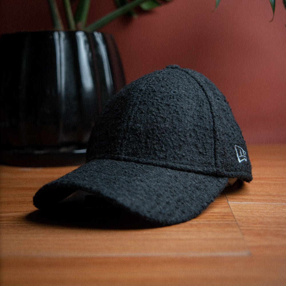 Moon X New Era Wool 9FORTY Strapback Negra