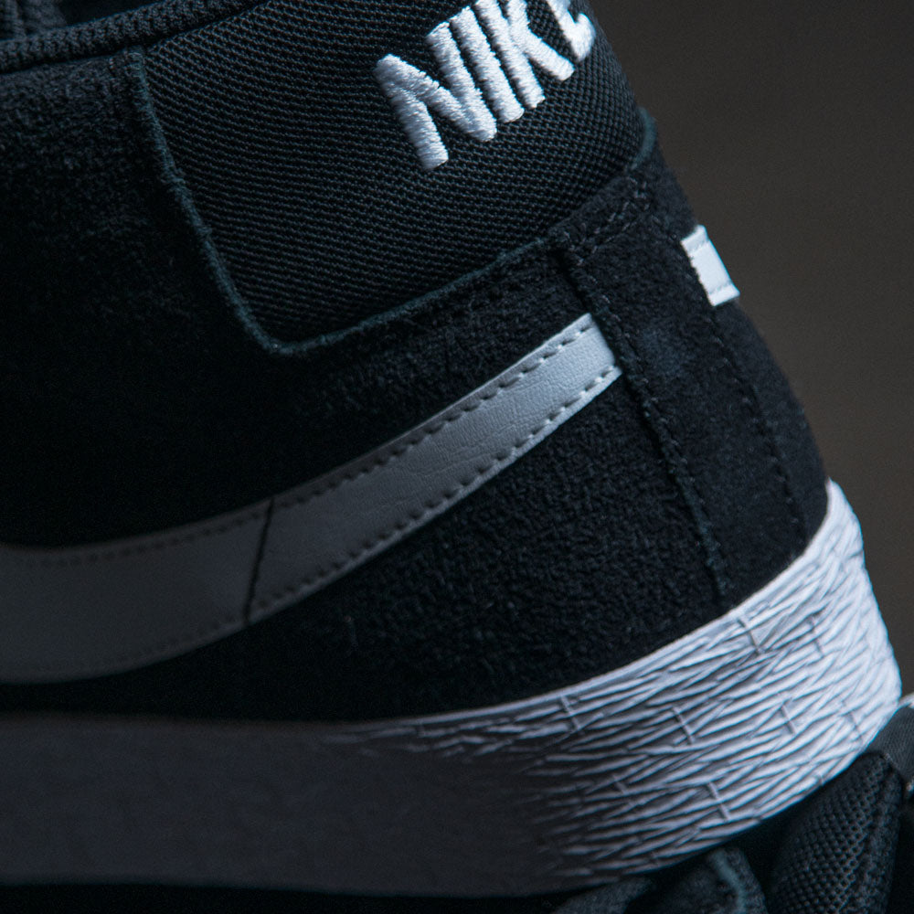 NIKE SB ZOOM BLAZER MID / BLACK-WHITE-WHITE-WHITE