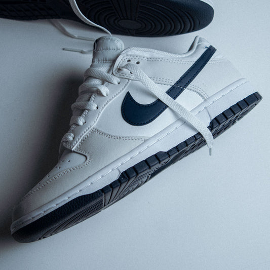 NIKE DUNK LOW RETRO / SUMMIT WHITE-MIDNIGHT NAVY-PLATINUM TINT