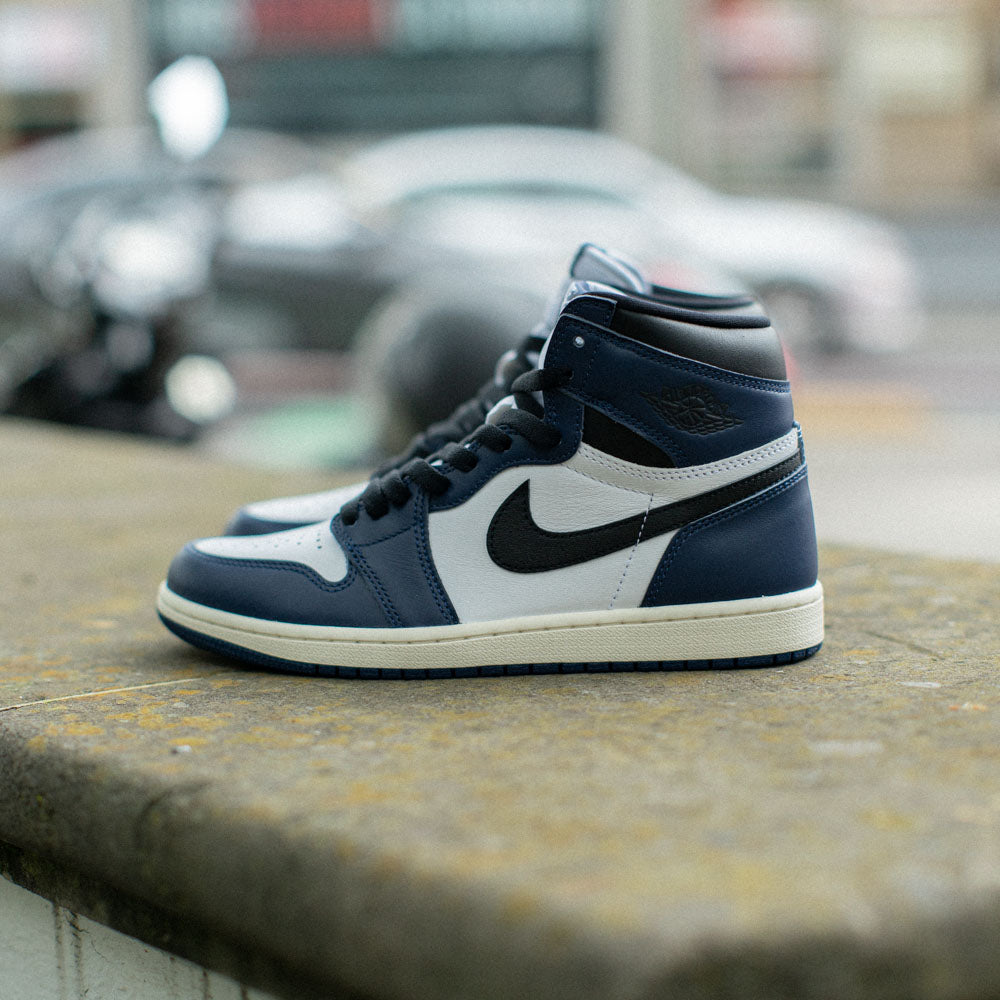 JORDAN 1 RETRO HIGH OG (PS) / MIDNIGHT NAVY-BLACK-WHITE-SAIL