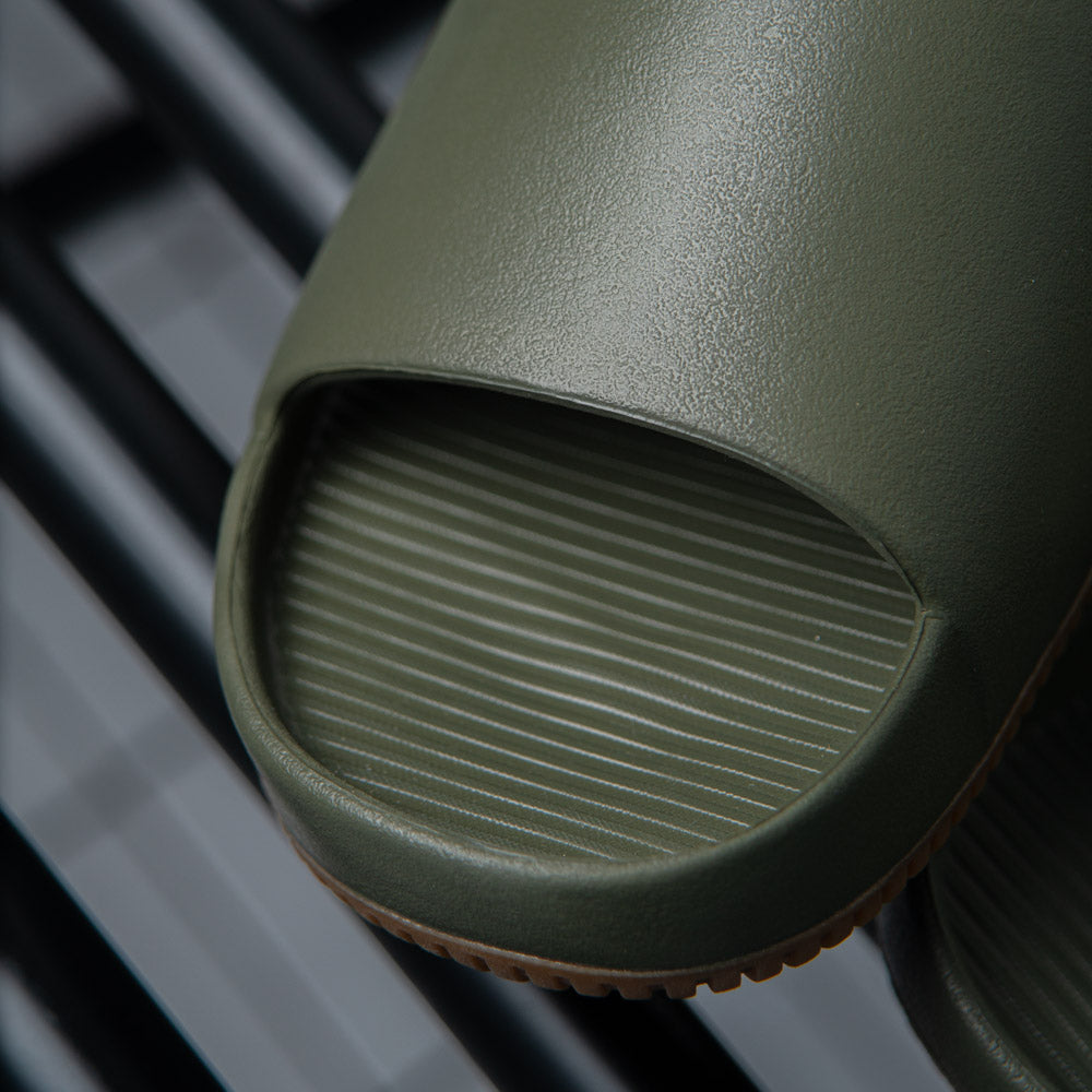 NIKE CALM SLIDE / MEDIUM OLIVE-MEDIUM OLVE-GUM MED BROWN