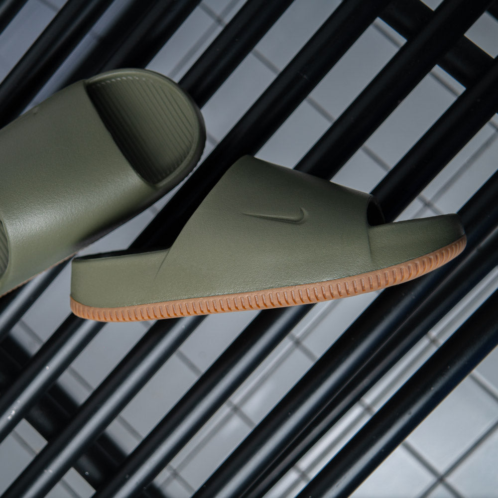 NIKE CALM SLIDE / MEDIUM OLIVE-MEDIUM OLVE-GUM MED BROWN