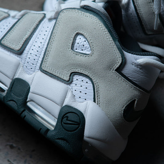 AIR MORE UPTEMPO ´96 / WHITE-SEA GLASS-VINTAGE GREEN