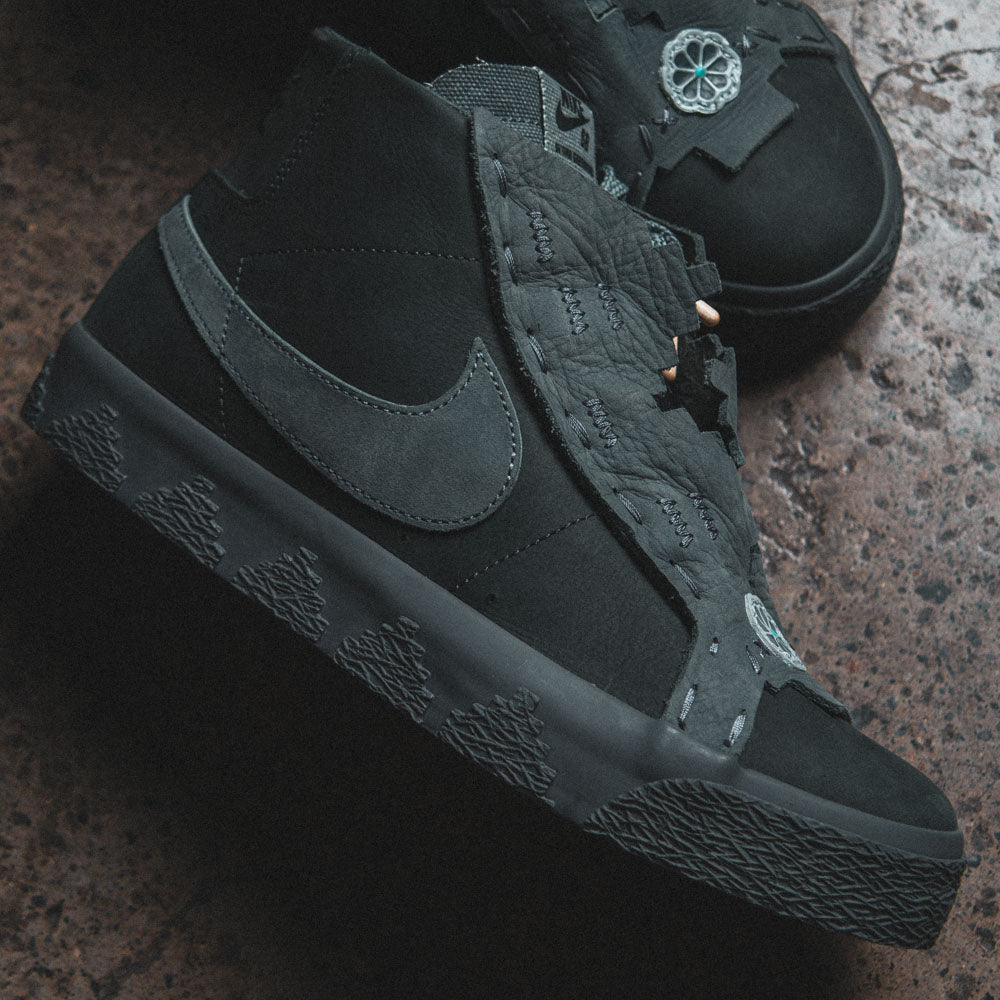 NIKE ZOOM BLAZER MID QS / ANTHRACITE-DK SMOKE GREY