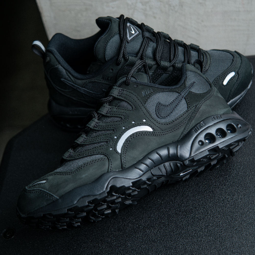 NIKE AIR TERRA HUMARA SP / BLACK-BLACK-BLACK