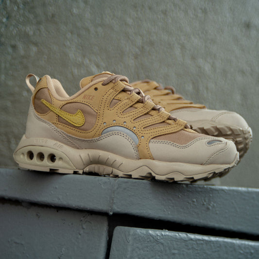 NIKE AIR TERRA HUMARA SP / SESAME-SATURN GOLD-SANDDRIFT