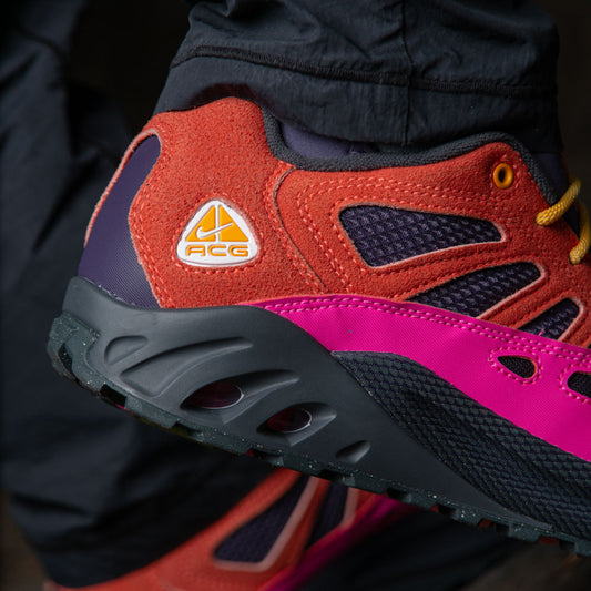 ACG AIR EXPLORAID / LT WILD MANGO-UNIVERSITY GOLD