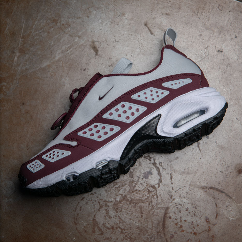 W NIKE AIR MAX SNDR / PHOTON DUST-NIGHT MAROON-BLACK-WHITE