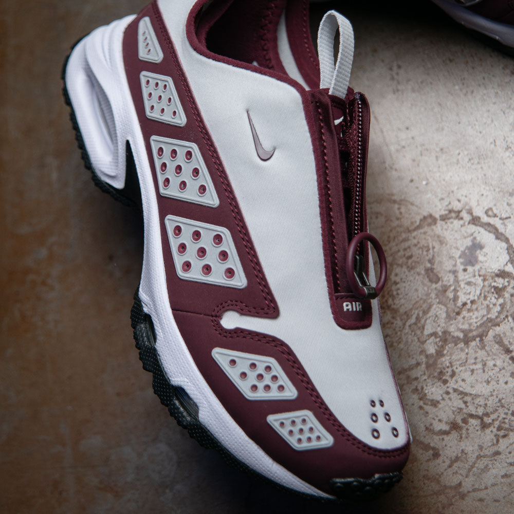 W NIKE AIR MAX SNDR / PHOTON DUST-NIGHT MAROON-BLACK-WHITE