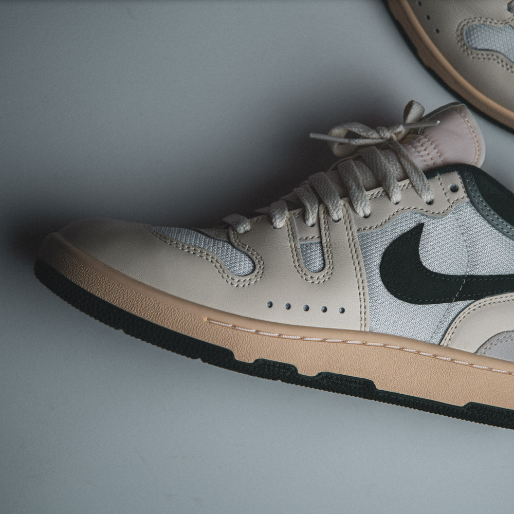 NIKE ATTACK / SAIL-FIR-COCONUT MILK-PALE VANILLA