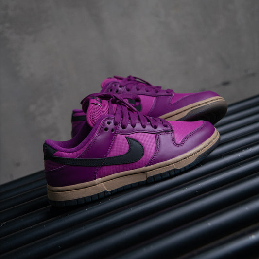 W NIKE DUNK LOW / VIOTECH-BLACK-HOT FUCHSIA-KHAKI