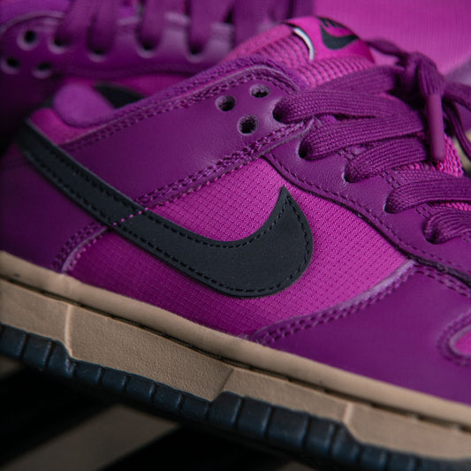 W NIKE DUNK LOW / VIOTECH-BLACK-HOT FUCHSIA-KHAKI