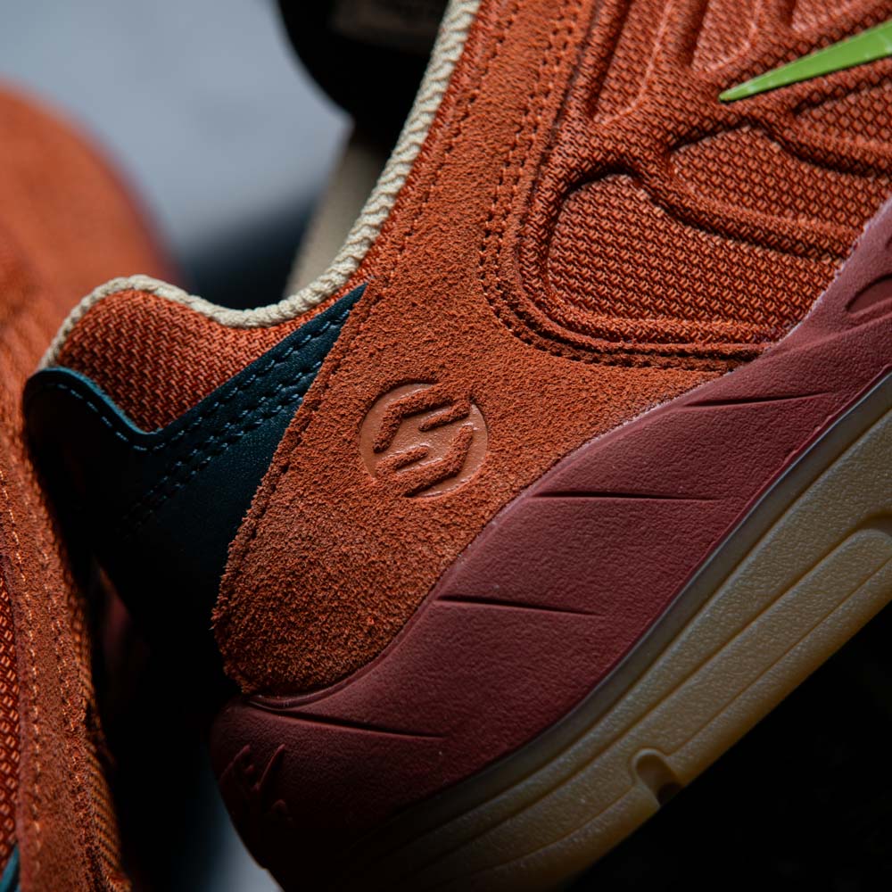 NIKE SB VERTEBRAE TE / DARK RUSSET-PEAR-DESERT ORANGE