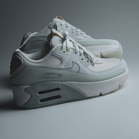 AIR MAX 90 LV8 / SAIL-BARELY GREEN-SUMMIT WHITE