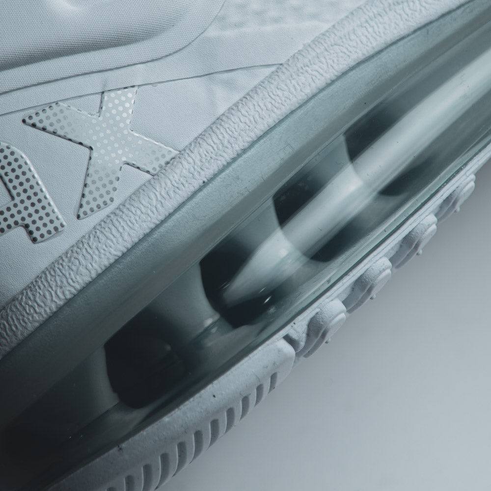 AIR MAX 2013 / WHITE-METALLIC SILVER-BLACK