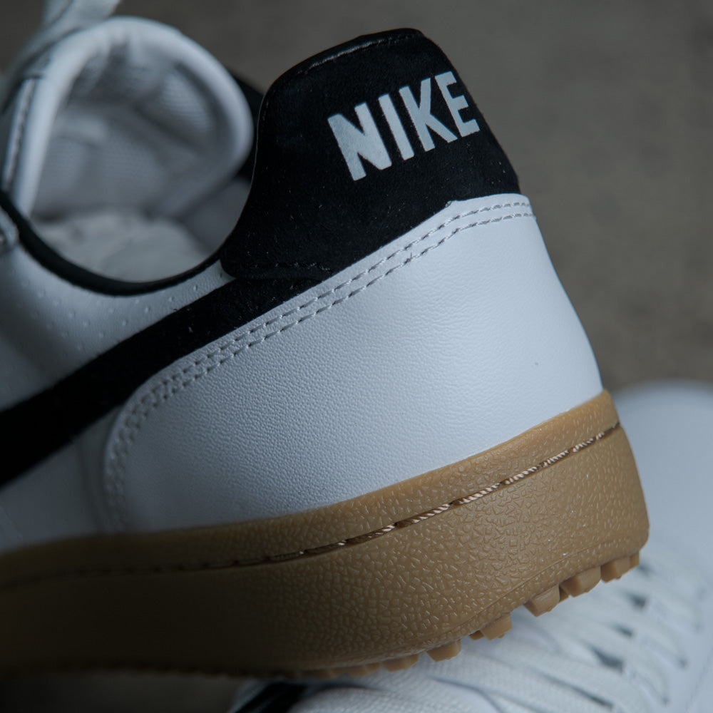 NIKE FIELD GENERAL 82 SP / WHITE-BLACK-GUM LIGHT BROWN