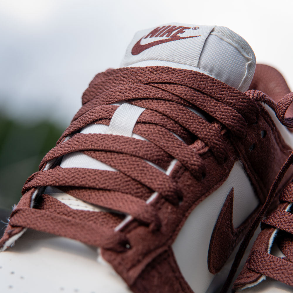 WMNS NIKE DUNK LOW / PHANTOM-RED SEPIA-SAIL-WHITE