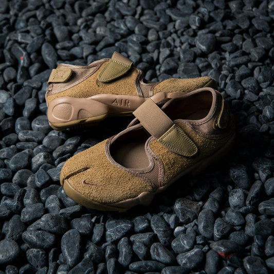 WMNS NIKE AIR RIFT / PARACHUTE BEIGE-HEMP