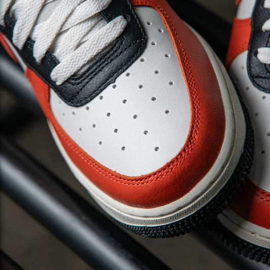 AIR FORCE 1 ´07 LV8 / BLACK-VINTAGE CORAL-PHANTOM-PALE IVORY