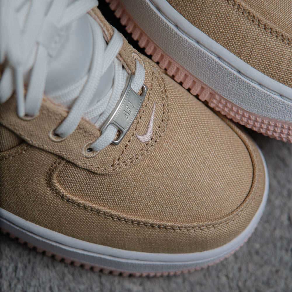 AIR FORCE 1 RETRO LL QS / LINEN-ATMOSPHERE-WHITE