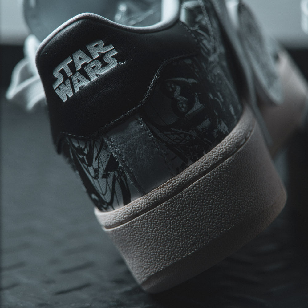 STAR WARS X ADIDAS  FTWWHT/CBLACK/GOLDMT