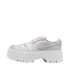 Wmns Jordan 1 Brooklyn Low White Metallic Silver - Sneakers